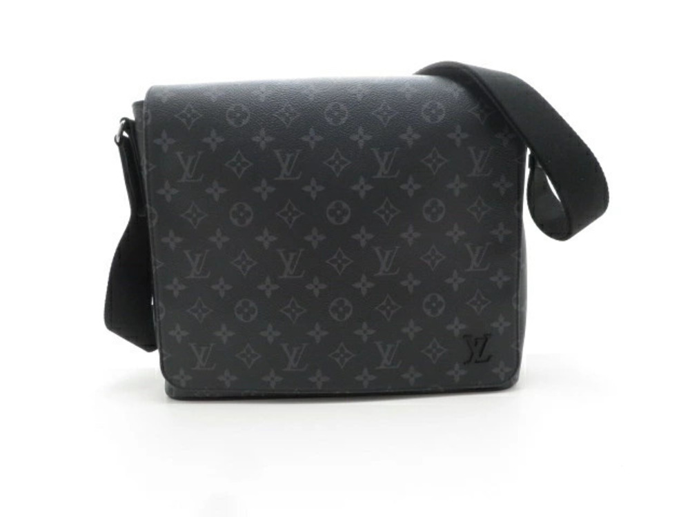 LOUIS VUITTON Shoulder Bag District NM Monogram Eclipse Black